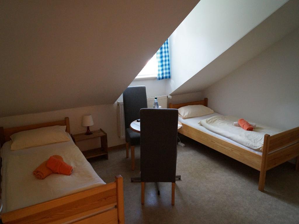 Hotel Gasthuus Ulenhoff Westoverledingen Zimmer foto