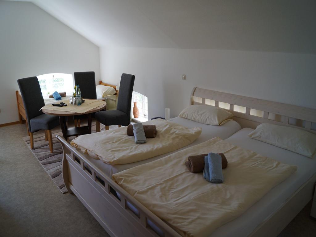 Hotel Gasthuus Ulenhoff Westoverledingen Zimmer foto