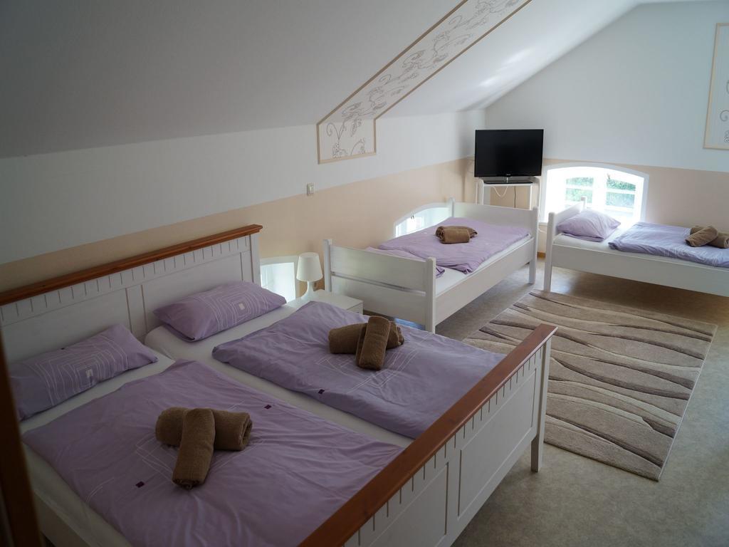 Hotel Gasthuus Ulenhoff Westoverledingen Zimmer foto